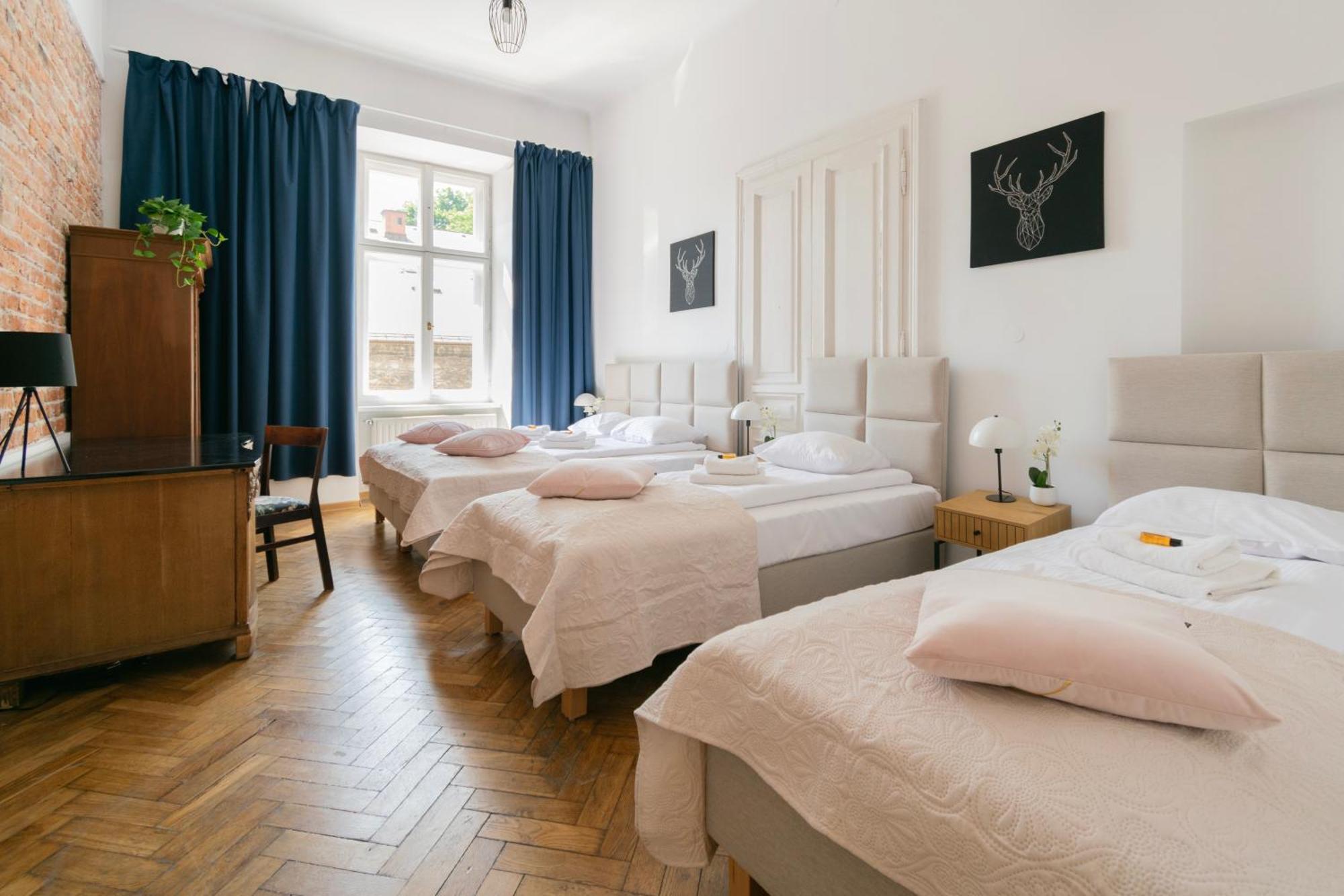 Studencka Street, Next To Planty Park * Krakau